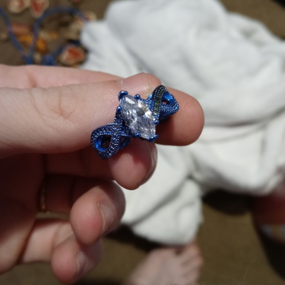 Blue ring - Picture 3 of 3